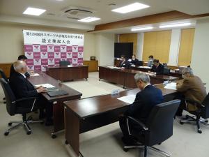 塩尻市実行委員発起人会の会議の様子
