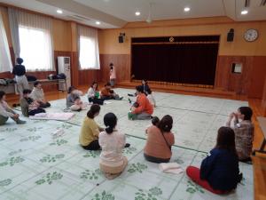 先生と触れあいながらマッサージ