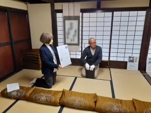 巻物の経緯を説明する写真