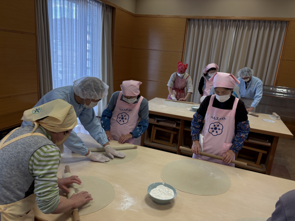 そば打ちの画像