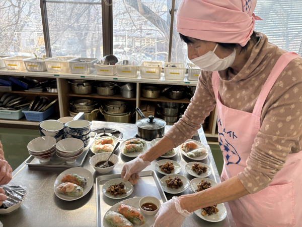 調理をしている画像