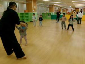 リズムに合わせて