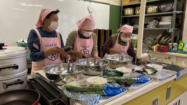 おやき作り準備の画像