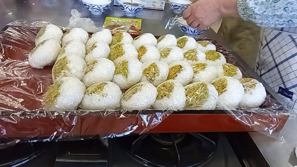 おにぎりの画像