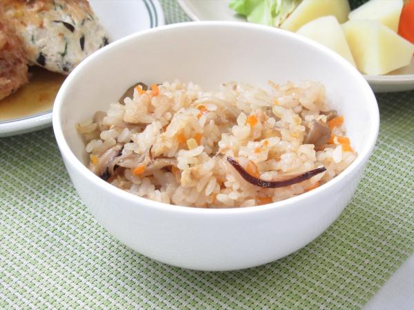 きのこの炊き込みご飯の画像