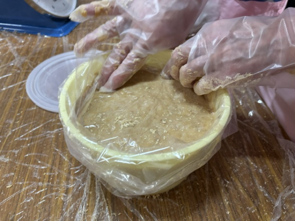 味噌作りの画像