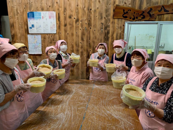 味噌作りの画像