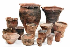 土器・土偶の出土 Doki＆Dogu＜Excavation of earthenware＆clay