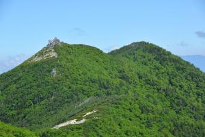 行者岩と茶臼山