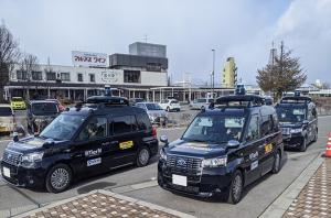タクシー（乗用車）型自動運転車両のイメージ （2021／2022年度）